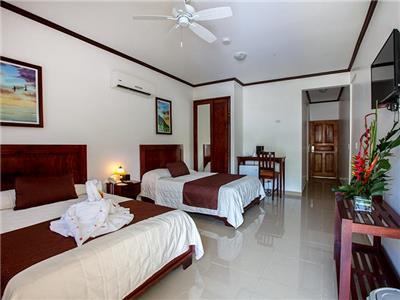 Hotel Arenas Punta Leona