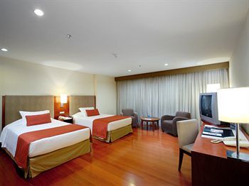 Golden Tulip Suites Dubai