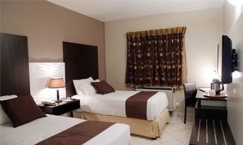 Hotel 2001