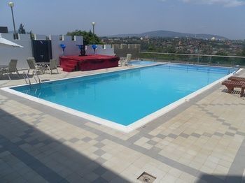 The Manor Hotel