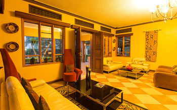 Hotel Humura Resort