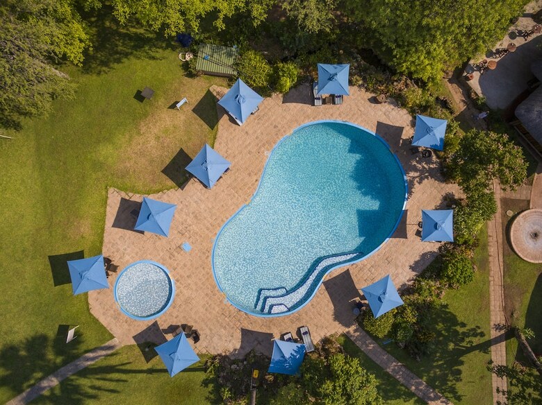 Hotel A'zambezi River Lodge