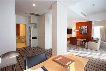 Hotel Lansmore Masa Square