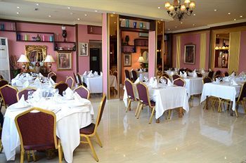 Hotel H�tel Les Ambassadeurs