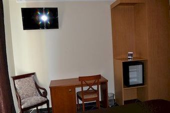 Hotel Jardy H�tel & Suites