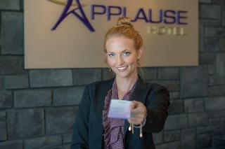Applause Hotel Calgary Airport