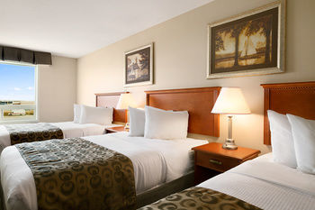 Hotel Ramada Clairmont/grande Prairie