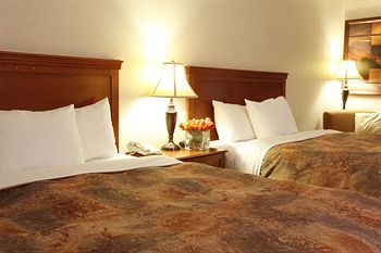 Pomeroy Inn & Suites Hotel