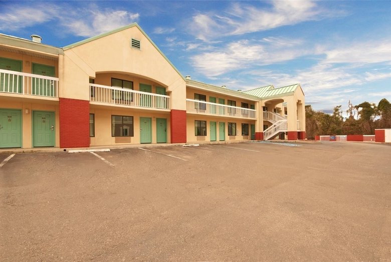 Motel Americas Best Value Inn & Suites-mobile