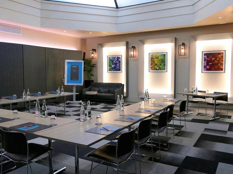 Hotel Sofitel Arc De Triomphe
