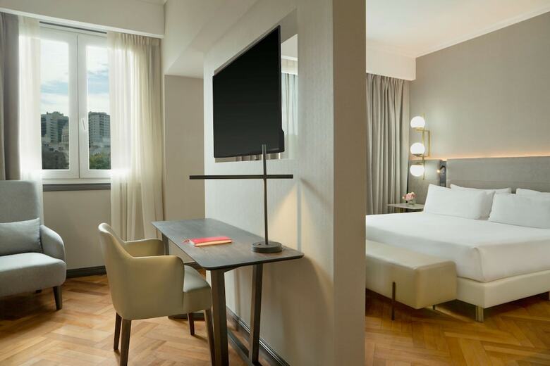 Hotel NH Buenos Aires Crill�n