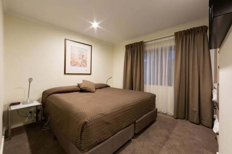 Forrest Hotel & Apartments