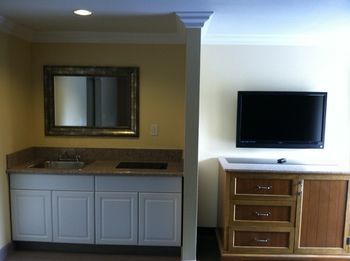 Motel Walnut Inn & Suites