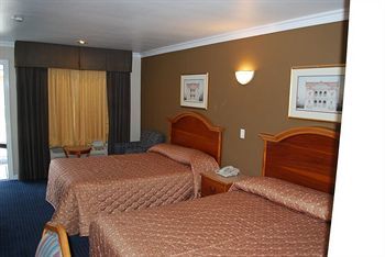 Motel Walnut Inn & Suites