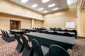 Hotel Quality Inn & Suites