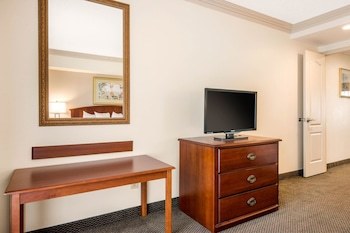 Hotel Quality Inn & Suites
