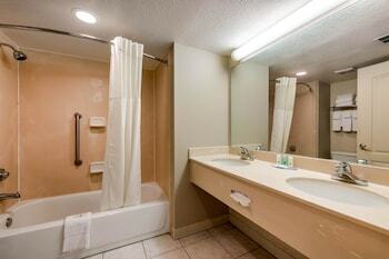 Hotel Quality Inn & Suites