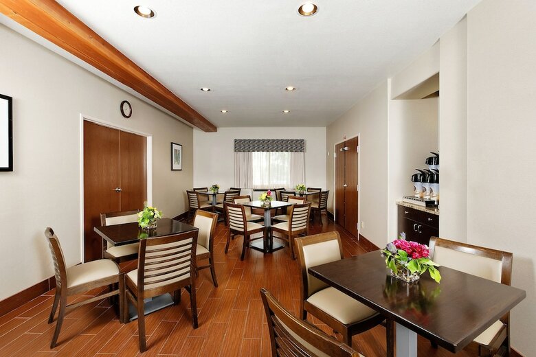 Holiday Inn Express Hotel & Suites Montrose-townsend