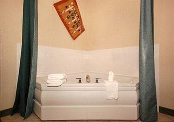 Hotel Econo Lodge West