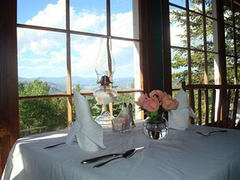 The Baldpate Inn Bed & Breakfast