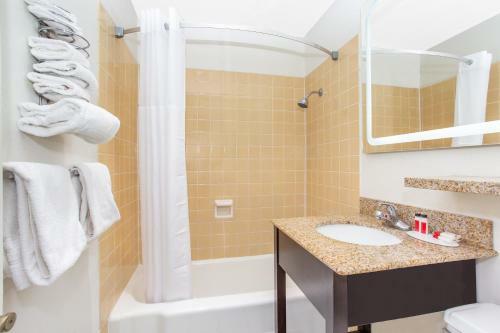 Hotel Howard Johnson Express Inn - Colorado Springs