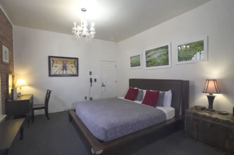 Queen Anne Bed And Breakfast