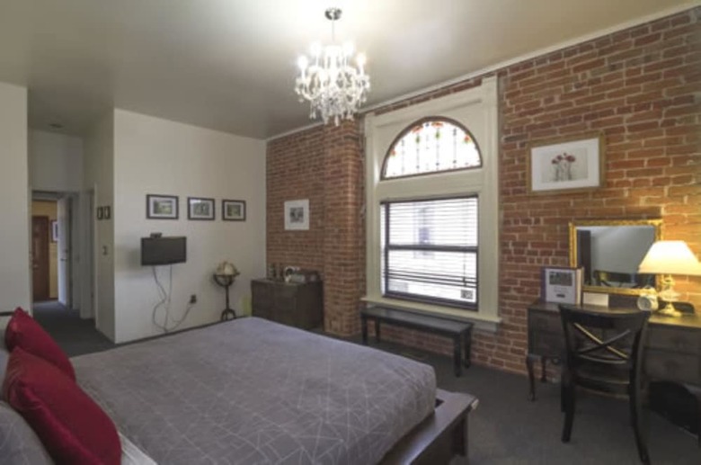 Queen Anne Bed And Breakfast