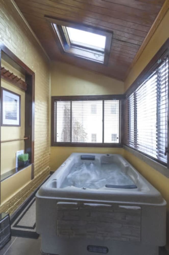 Queen Anne Bed And Breakfast