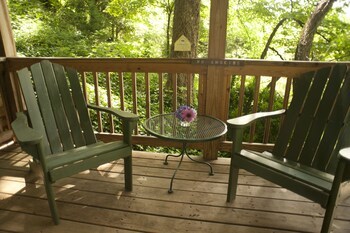 Beechwood Inn - Bed Breakfast And Wine Cellar