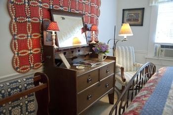 Beechwood Inn - Bed Breakfast And Wine Cellar