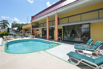 Hotel Americas Best Value Inn Hinesville