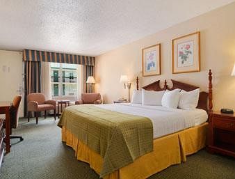 Hotel Ramada Perry Near Fairgrounds