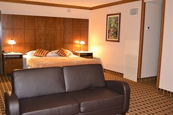 La Crystal Hotel