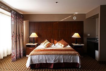 La Crystal Hotel