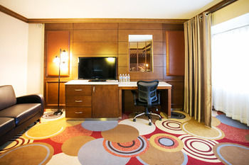 La Crystal Hotel
