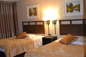 La Crystal Hotel