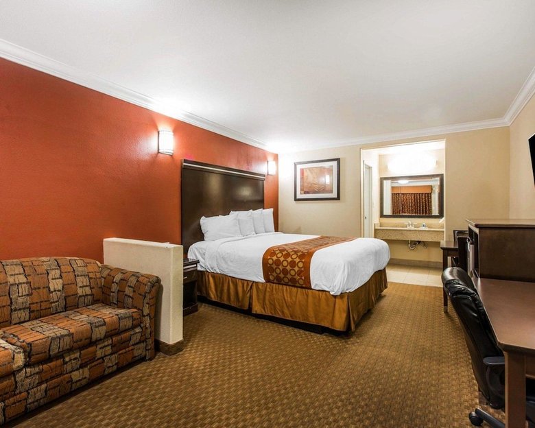 Motel Rodeway Inn & Suites