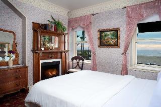Hostal Dorymans Oceanfront Inn