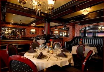 Hostal Dorymans Oceanfront Inn