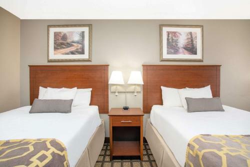 Hotel Baymont Inn And Suites Hays