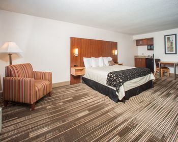 Hostal Northfield Inn, Suites & Conference Center