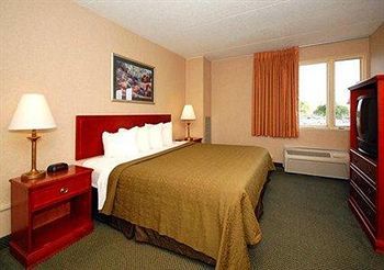 Hotel Quality Inn & Suites