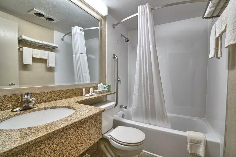 Hotel Howard Johnson Inn - Bangor