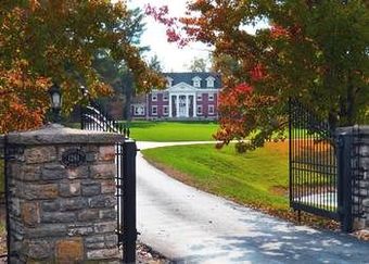 Inn On Crescent Lake Bed And Breakfast