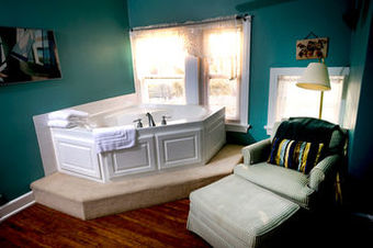 Inn On Crescent Lake Bed And Breakfast