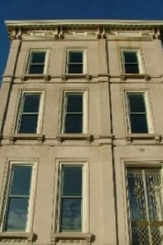 Bed & Breakfast Grand Center Inn