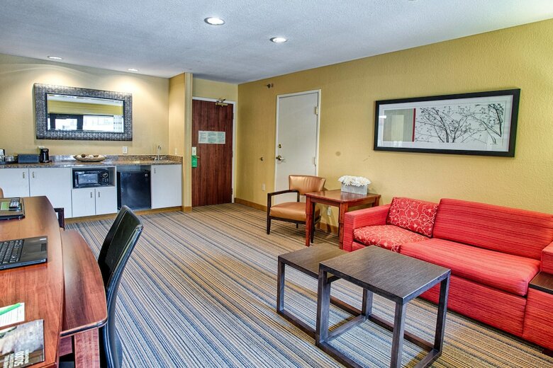 Hotel Courtyard By Marriott Fargo Moorhead, Mn