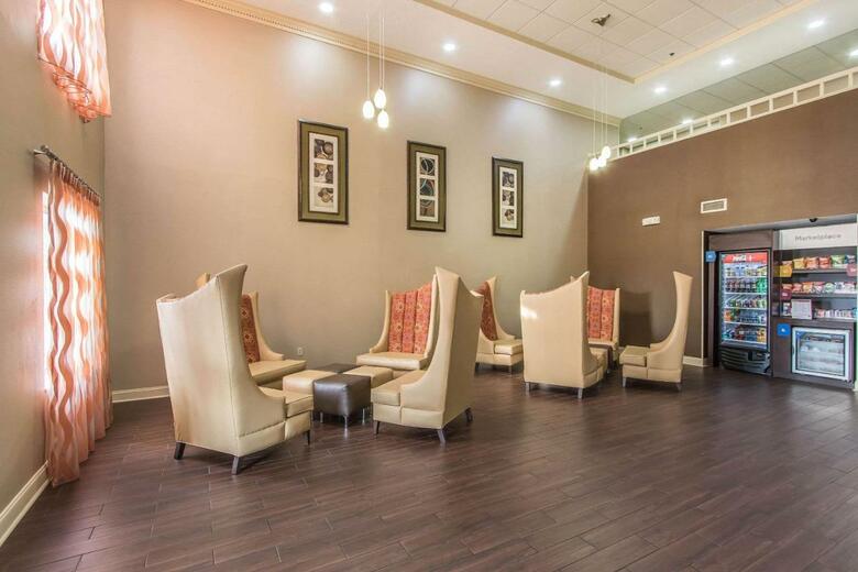Hotel Comfort Suites Richmond