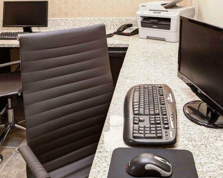 Hotel Comfort Suites