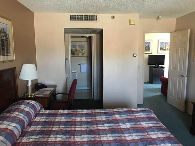 Hotel Hardman House Inn & Suites
